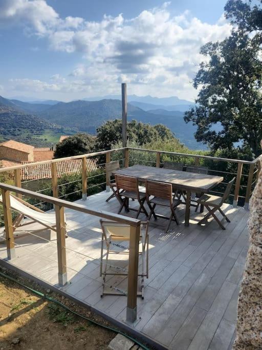 Apartment Meuble De Tourisme Avec Terrasse Vue Montagne Grossa